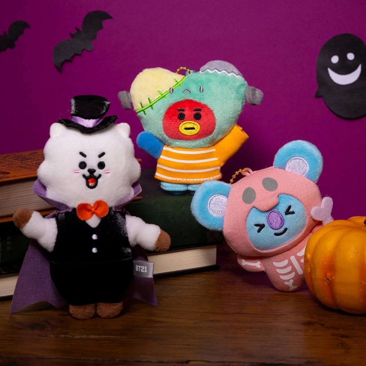 HALLOWEEN MASCOT KEYRING BT21