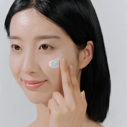 HYALU-CICA WATER-FIT SUN SERUM