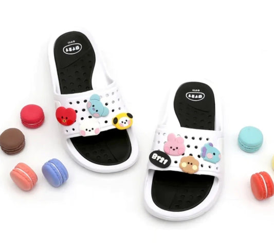 SLIPPERS TOGETHER CUSHION MININI BT21