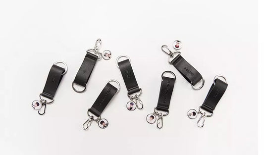 THE WINGS TOUR 2017 KEYRING BTS