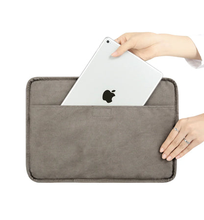 [UNIVERSTAR] LAPTOP POUCH 15" BT21